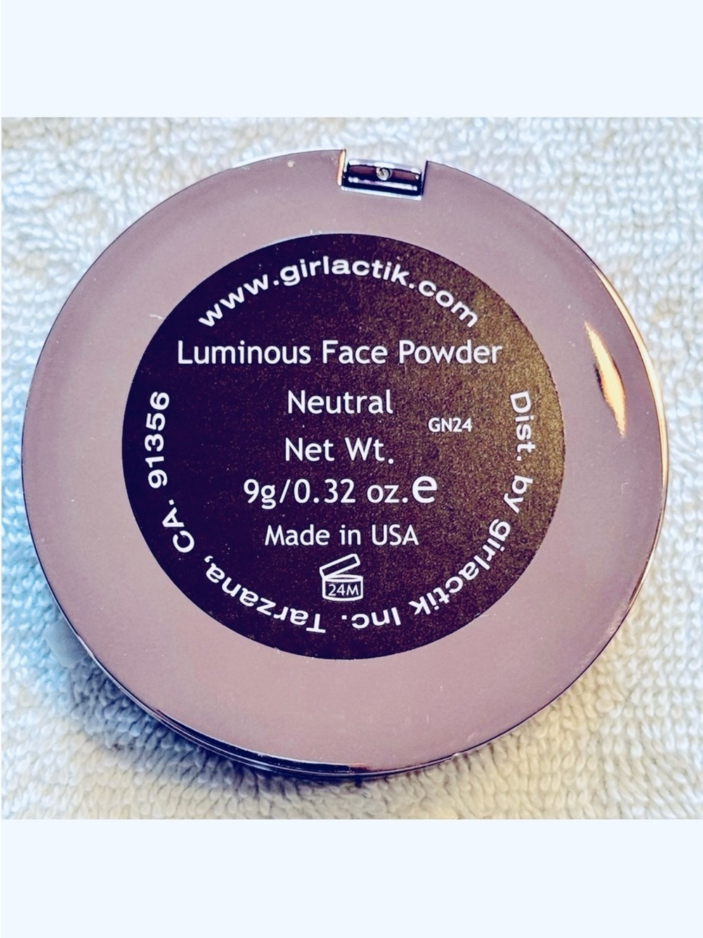 Girlactik Luminous Face Powder in Neutral 9g BRAND NEW IN BOX - Picture 6 of 6